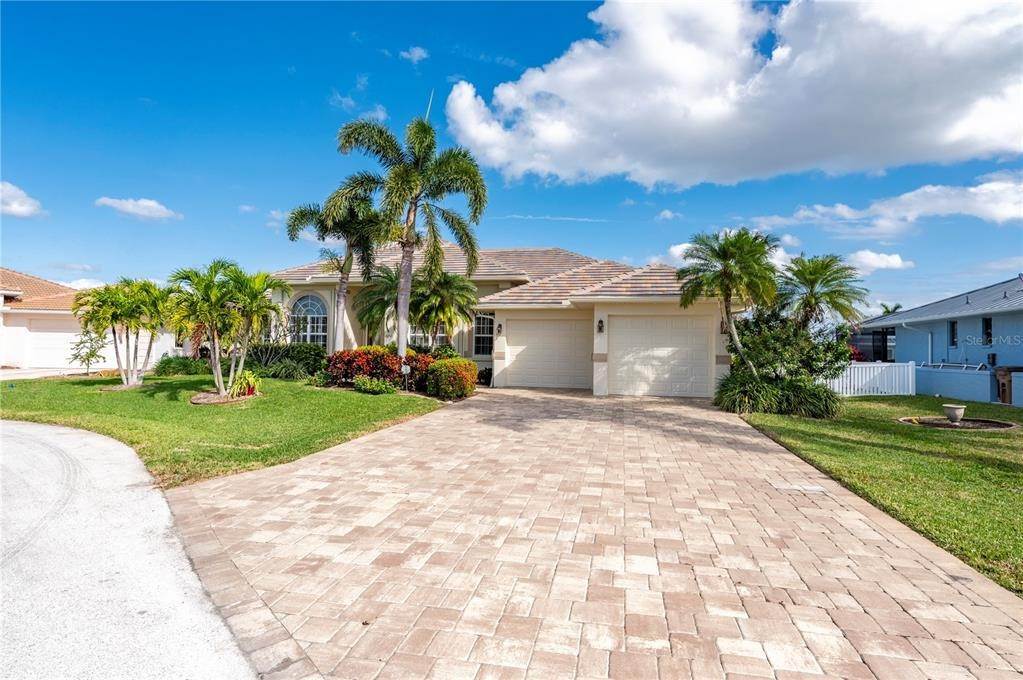 3. Single Family Homes for Sale at 2852 Deborah DRIVE Punta Gorda, Florida 33950 United States