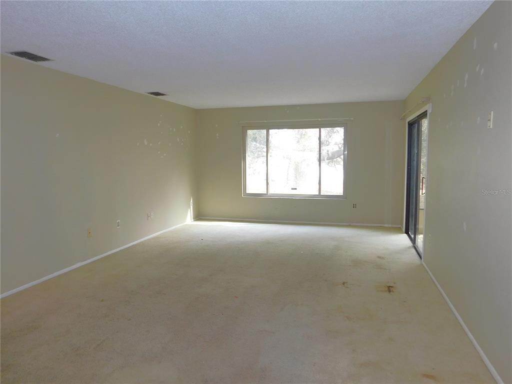 9. Single Family Homes for Sale at 1021 Hickory ROAD Ocala, Florida 34472 United States