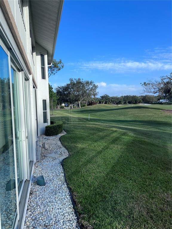 16. Single Family Homes for Sale at 6912 Drewrys BLUFF 602 Bradenton, Florida 34203 United States