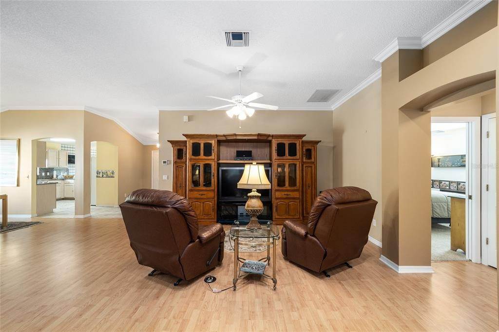 18. Single Family Homes for Sale at 316 Carrera DRIVE The Villages, Florida 32159 United States