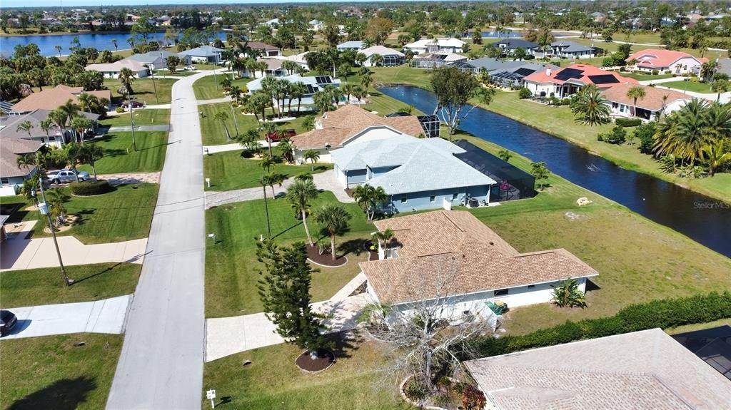 2. Single Family Homes for Sale at 43 Sportsman LANE Rotonda West, Florida 33947 United States