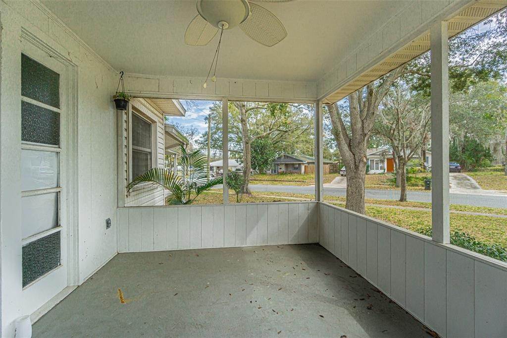 5. Single Family Homes for Sale at 540 Francis BOULEVARD Lakeland, Florida 33801 United States