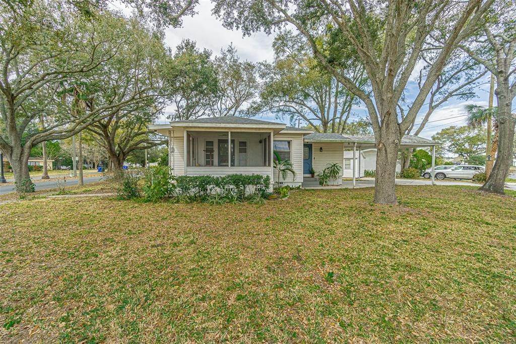 11. Single Family Homes for Sale at 540 Francis BOULEVARD Lakeland, Florida 33801 United States