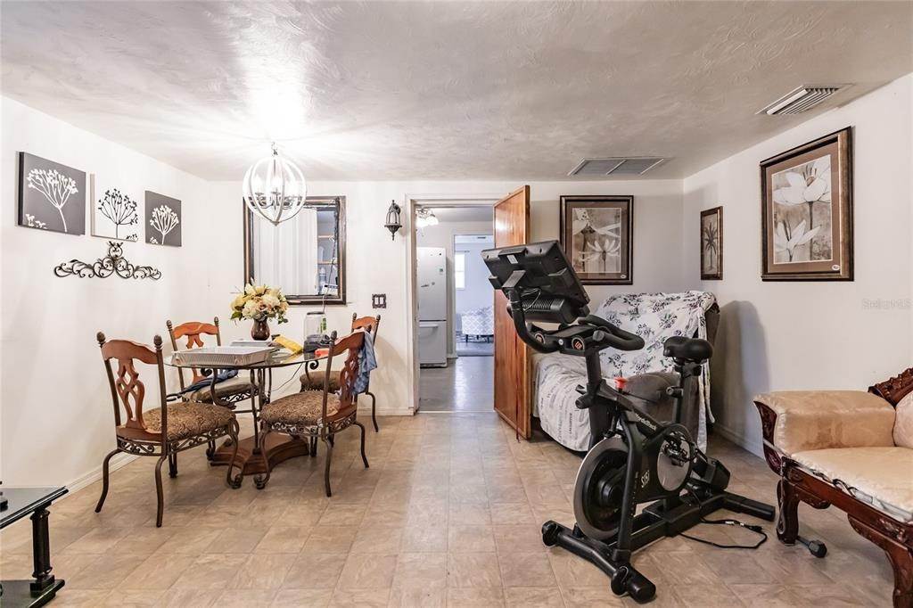 15. Single Family Homes for Sale at 1917 SW Hendry STREET Arcadia, Florida 34266 United States