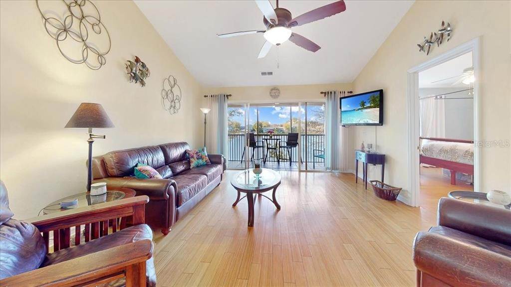 9. Single Family Homes for Sale at 2699 Emerald Lake COURT Kissimmee, Florida 34744 United States