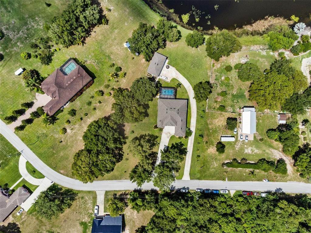 9. Single Family Homes for Sale at 412 Omaha STREET Lake Hamilton, Florida 33851 United States