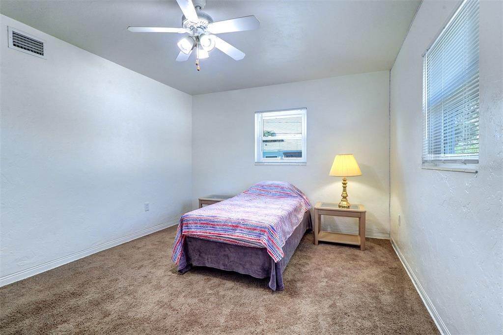 17. Single Family Homes for Sale at 32 160th AVENUE Redington Beach, Florida 33708 United States