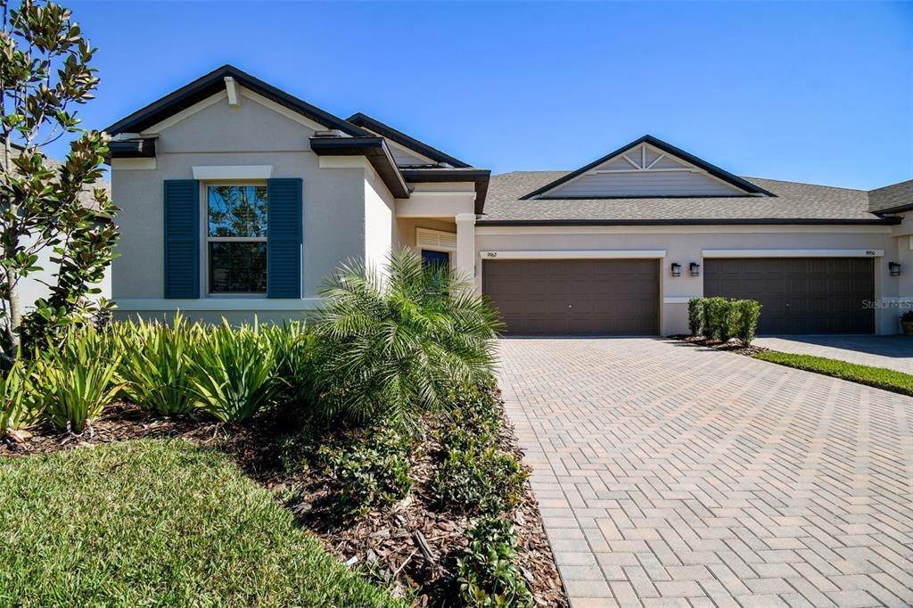 2. Single Family Homes for Sale at 9962 Campanula COURT Land O' Lakes, Florida 34637 United States
