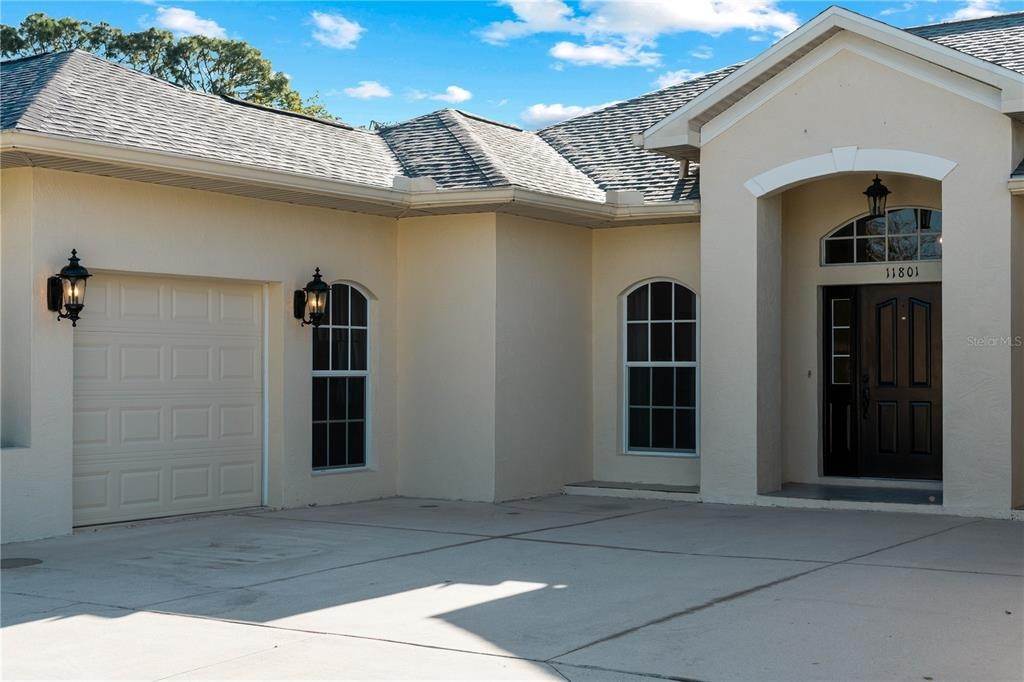 5. Single Family Homes for Sale at 11801 De Herreda DRIVE North Port, Florida 34287 United States