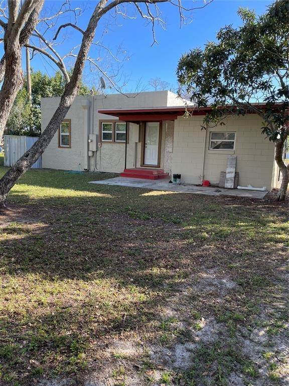 19. Single Family Homes for Sale at 105 W Golf Links AVENUE Eustis, Florida 32726 United States