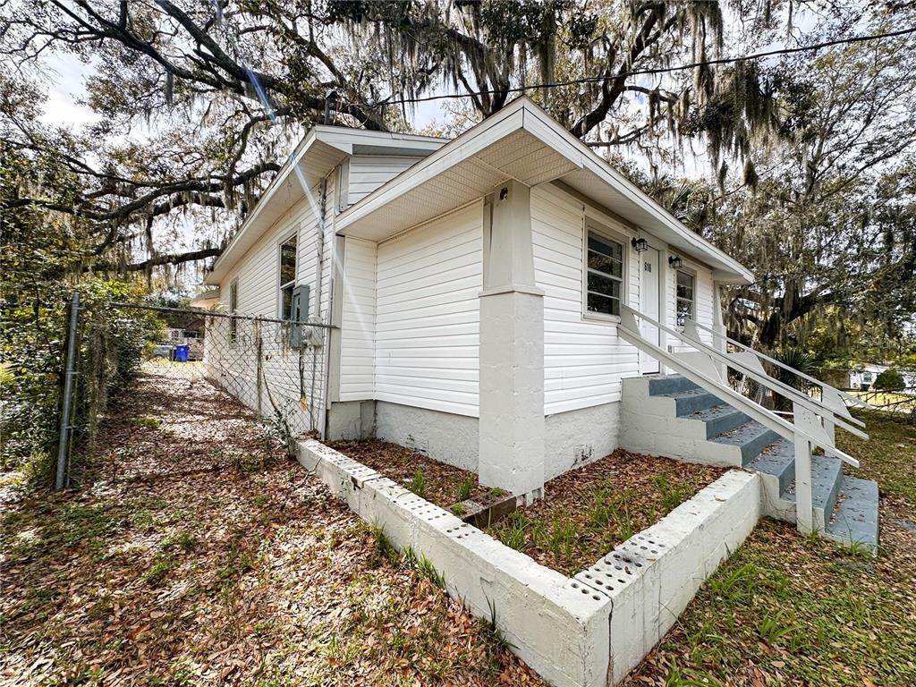 3. Single Family Homes for Sale at 616 W Crawford STREET Lakeland, Florida 33805 United States