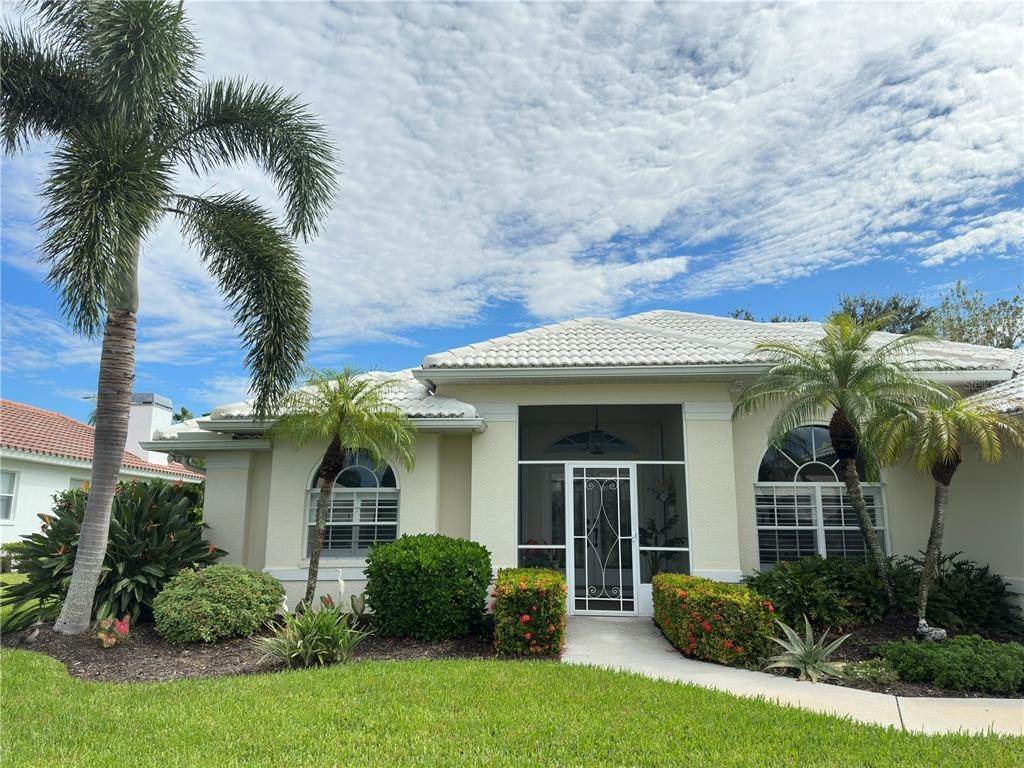 2. Single Family Homes for Sale at 553 Lake Of The Woods DRIVE Venice, Florida 34293 United States