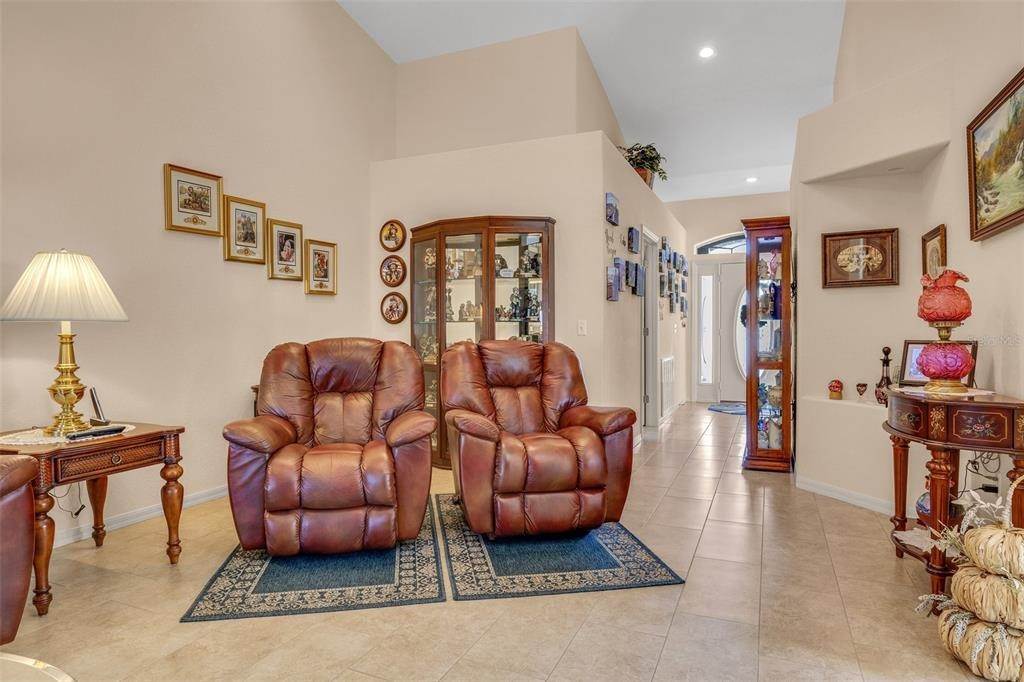 15. Single Family Homes for Sale at 6845 Shimmering DRIVE Lakeland, Florida 33813 United States