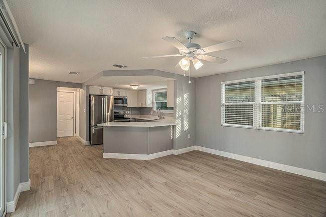 13. Single Family Homes for Sale at 1249 Yale DRIVE Holiday, Florida 34691 United States
