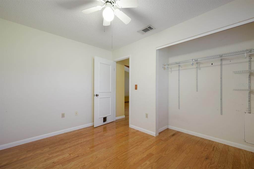 18. Single Family Homes for Sale at 5296 Bunyan STREET Sarasota, Florida 34232 United States