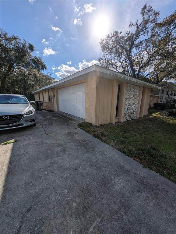 9. Single Family Homes for Sale at 101 Cherry Hill CIRCLE Longwood, Florida 32779 United States