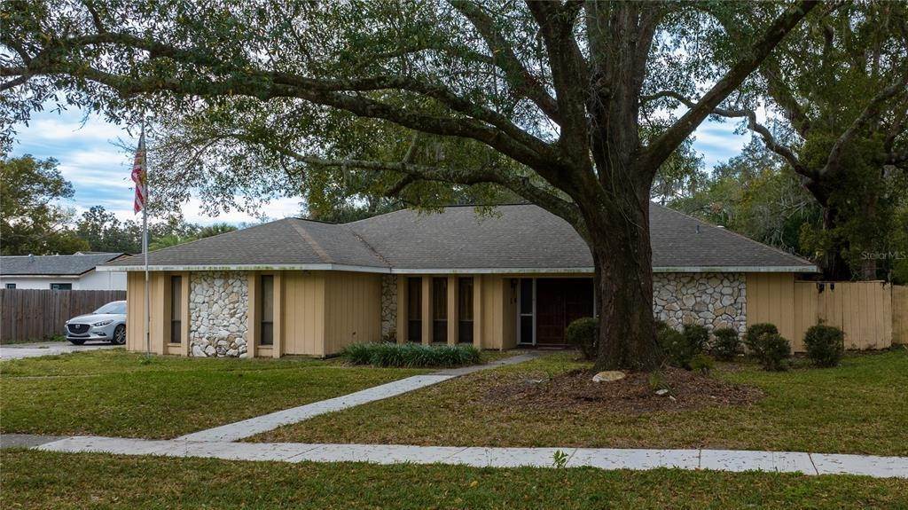19. Single Family Homes for Sale at 101 Cherry Hill CIRCLE Longwood, Florida 32779 United States
