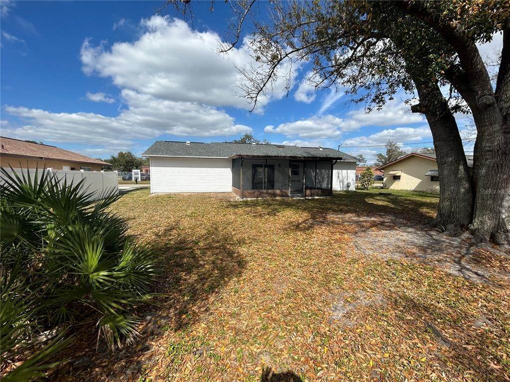 19. Single Family Homes for Sale at 20343 Wilkie AVENUE Port Charlotte, Florida 33954 United States
