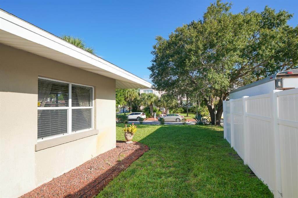 18. Residential Lease at 305 Lisbon STREET Venice, Florida 34285 United States