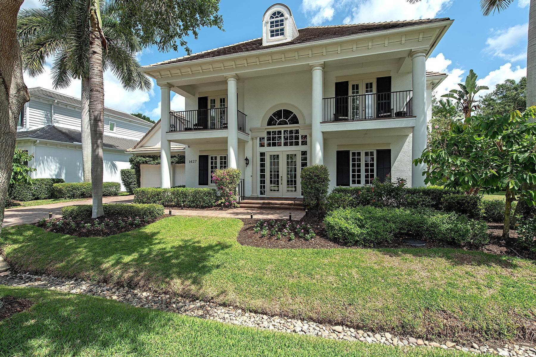 Other Residential Homes 在 HEMINGWAY PLACE 1427 Hemingway Pl 那不勒斯, 佛罗里达州 34103 美国