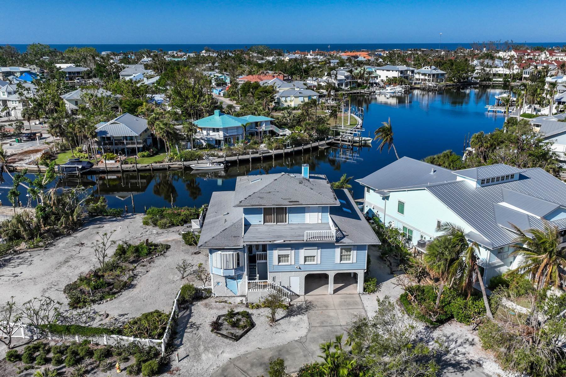 3. Single Family Homes for Sale at 243 Harbor Drive Boca Grande, Florida 33921 United States