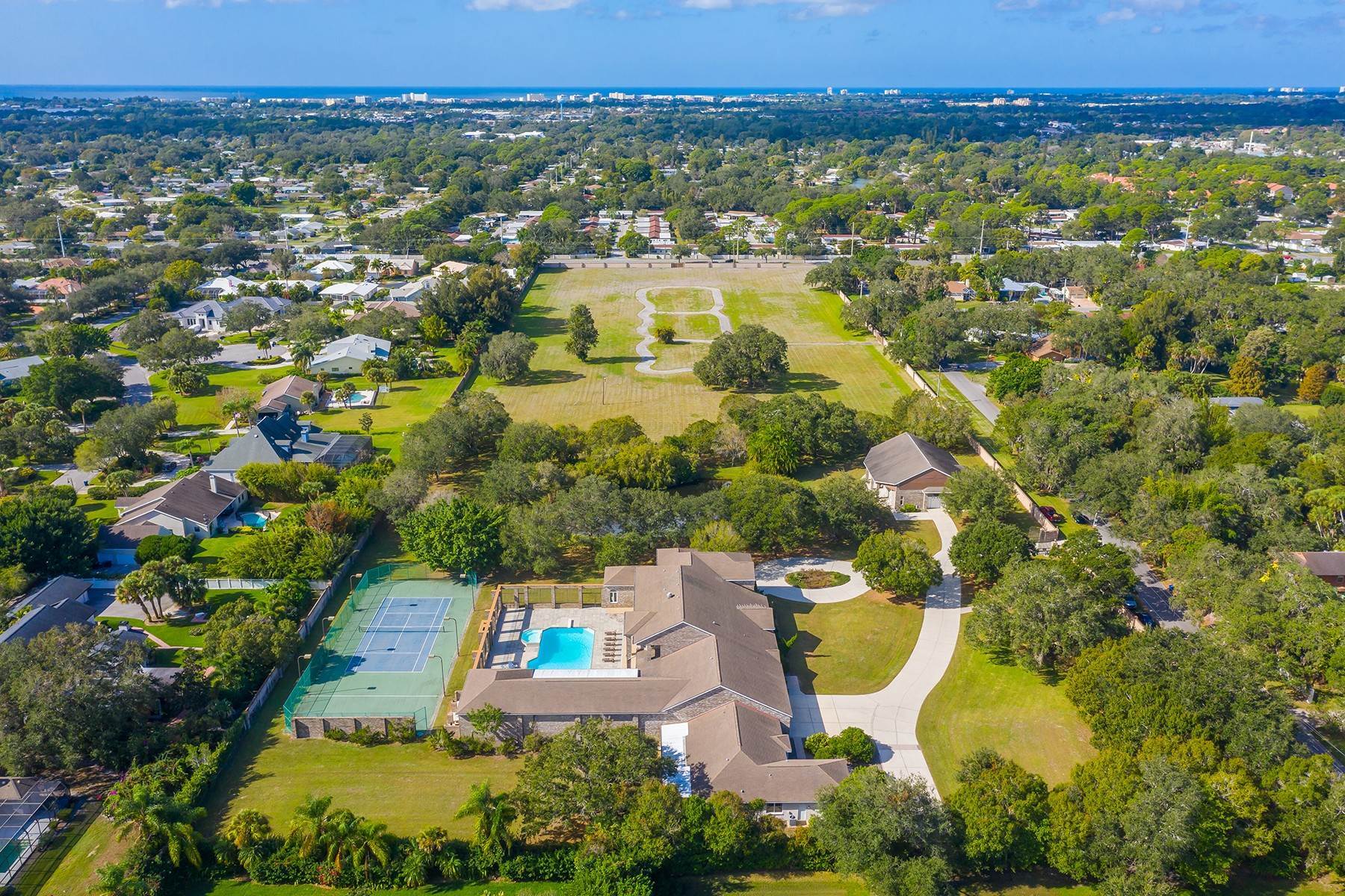 Single Family Homes for Sale at 3736 Meridale Road Sarasota, Florida 34238 United States