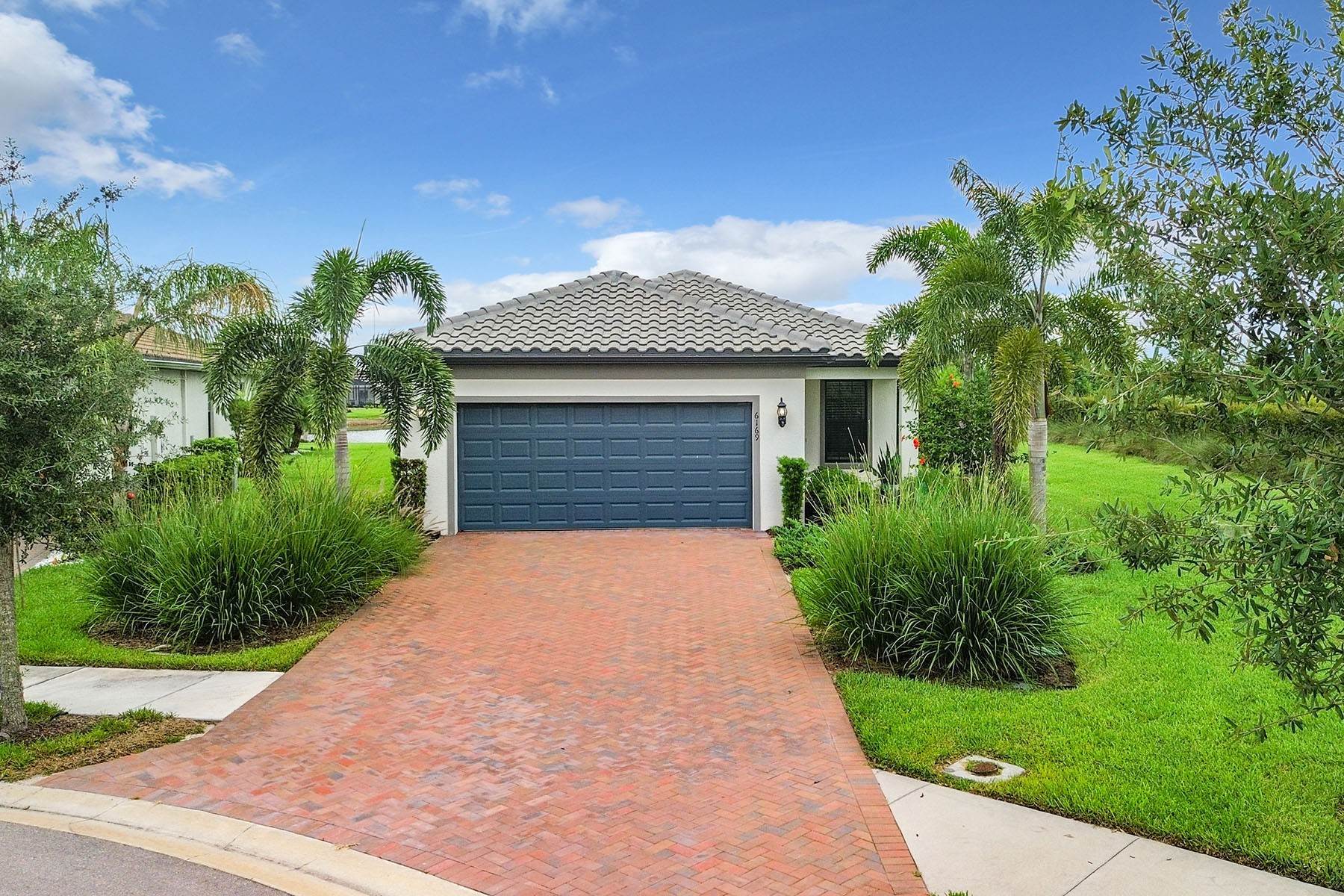 Single Family Homes 为 销售 在 6169 Triumph Lane Ave Maria, 佛罗里达州 34142 美国