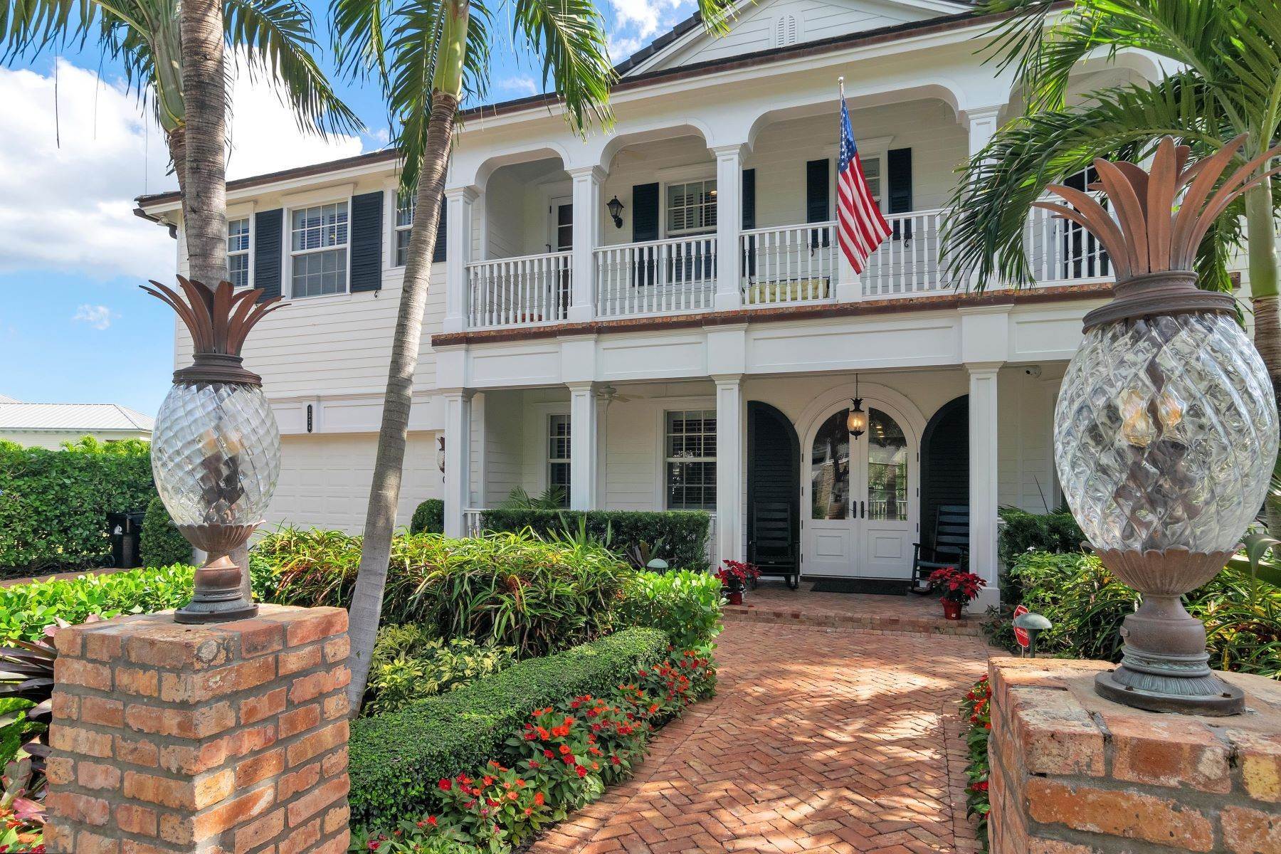 Single Family Homes 为 销售 在 1334 Ponce De Leon Dr, Fort Lauderdale, FL 1334 Ponce De Leon Dr 劳德代尔堡, 佛罗里达州 33316 美国