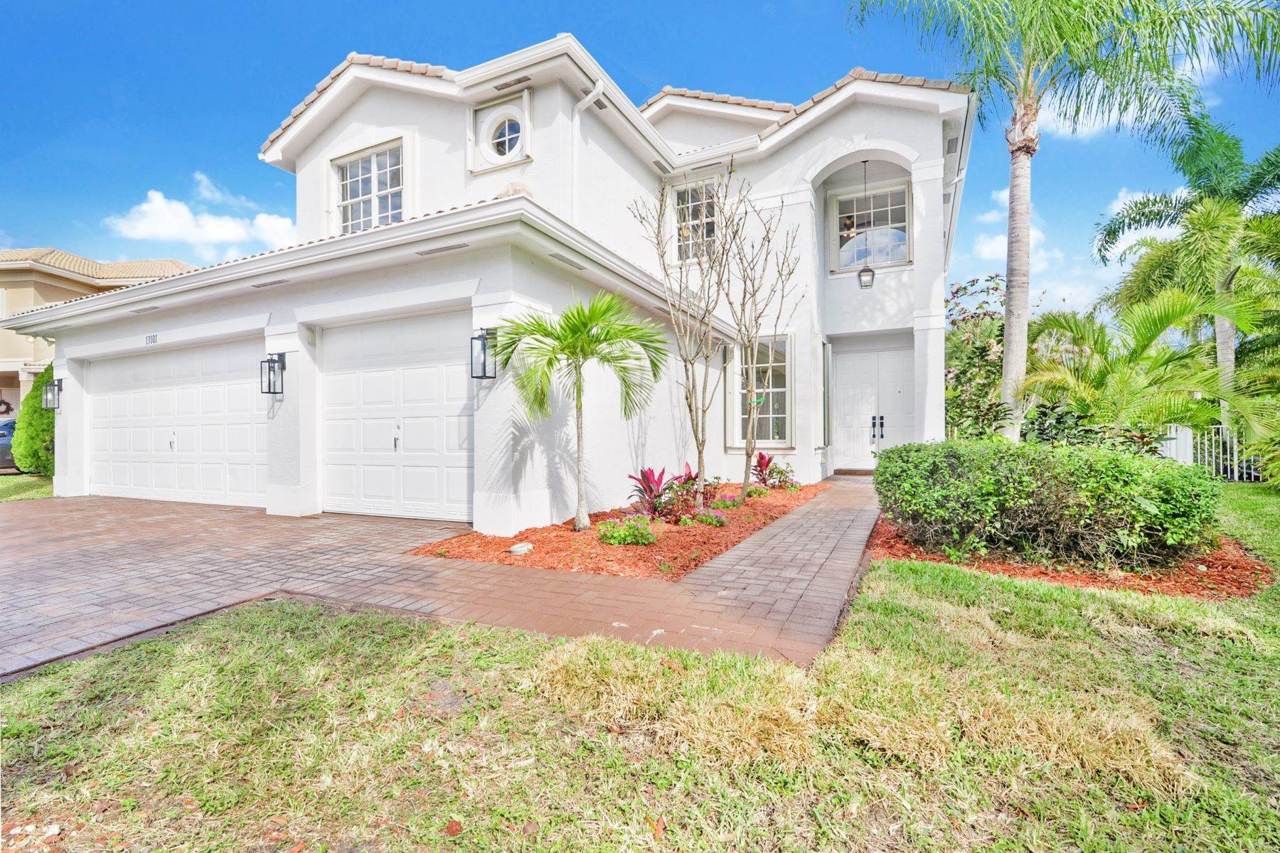 Single Family Homes 为 销售 在 13101 SW 45th Dr, Miramar, FL 13101 SW 45th Dr 米拉玛, 佛罗里达州 33027 美国