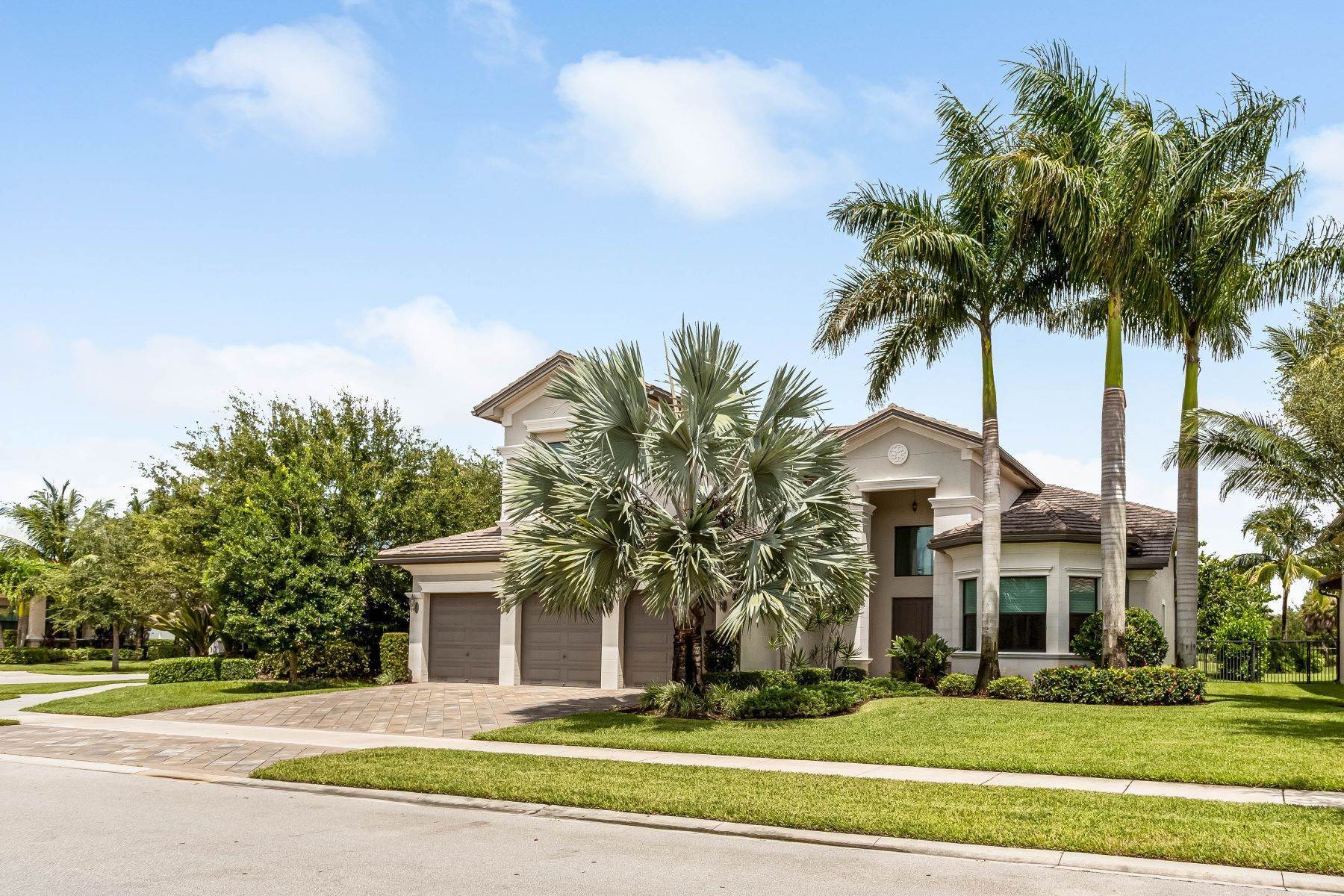 Single Family Homes 为 销售 在 9328 Tropez Ln, Delray Beach, FL 9328 Tropez Ln 德尔雷比奇海滩, 佛罗里达州 33446 美国