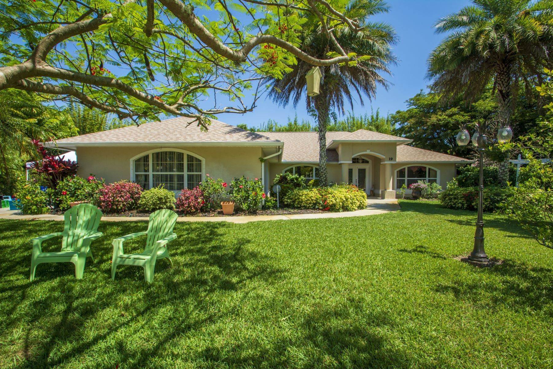 Single Family Homes 为 销售 在 19 Carl Court, Sebastian, FL 19 Carl Court 塞巴斯蒂安, 佛罗里达州 32958 美国